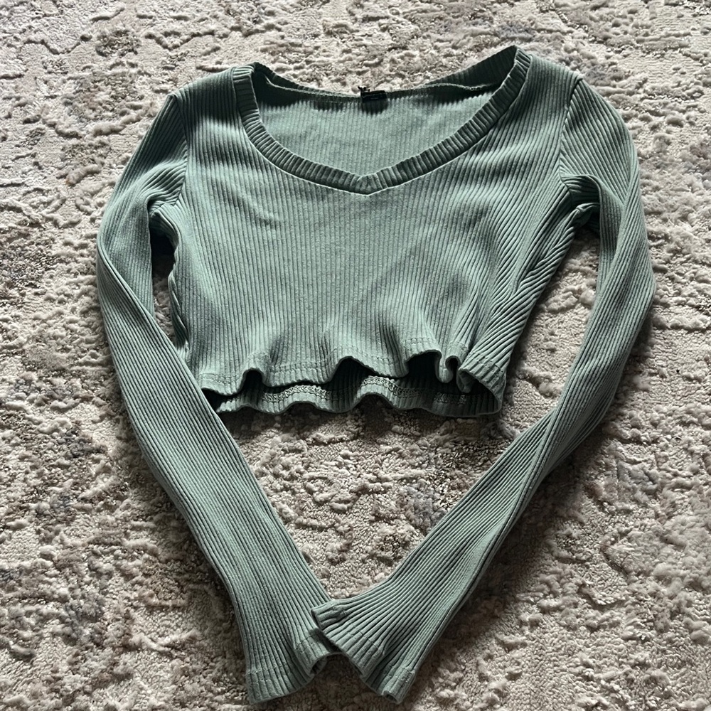 Forever 21 Sage Ribbed Long Sleeve Crop Top